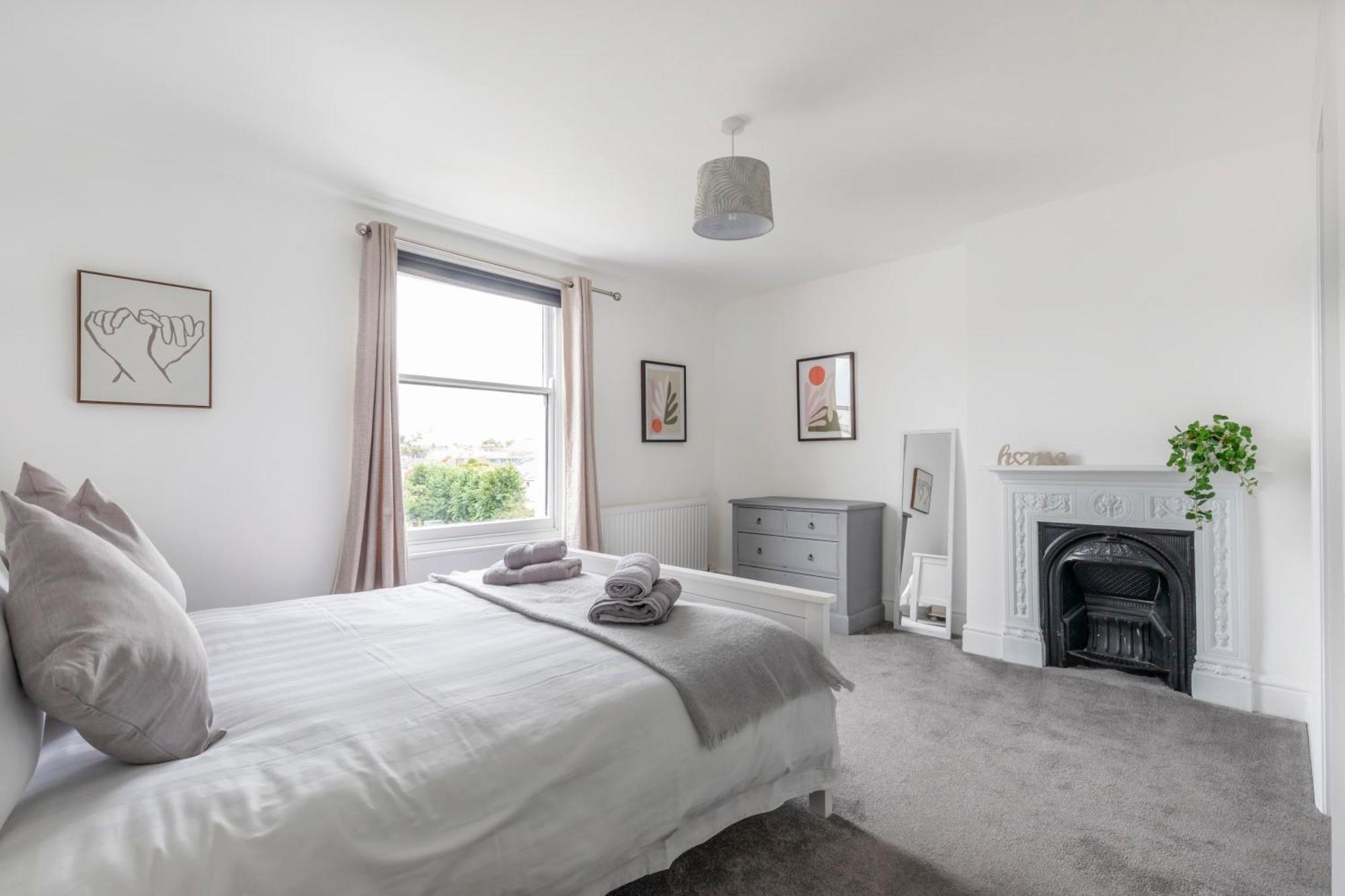 Fabulous, Vibrant, Town House, Central Bath Road Cheltenham Exterior photo